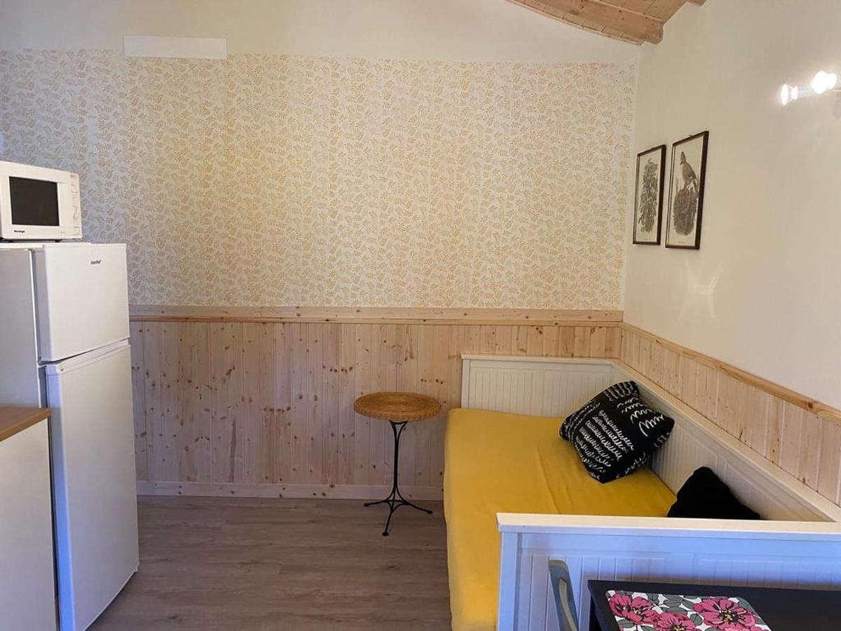 Olive Grove House Apartment Малчезине Екстериор снимка