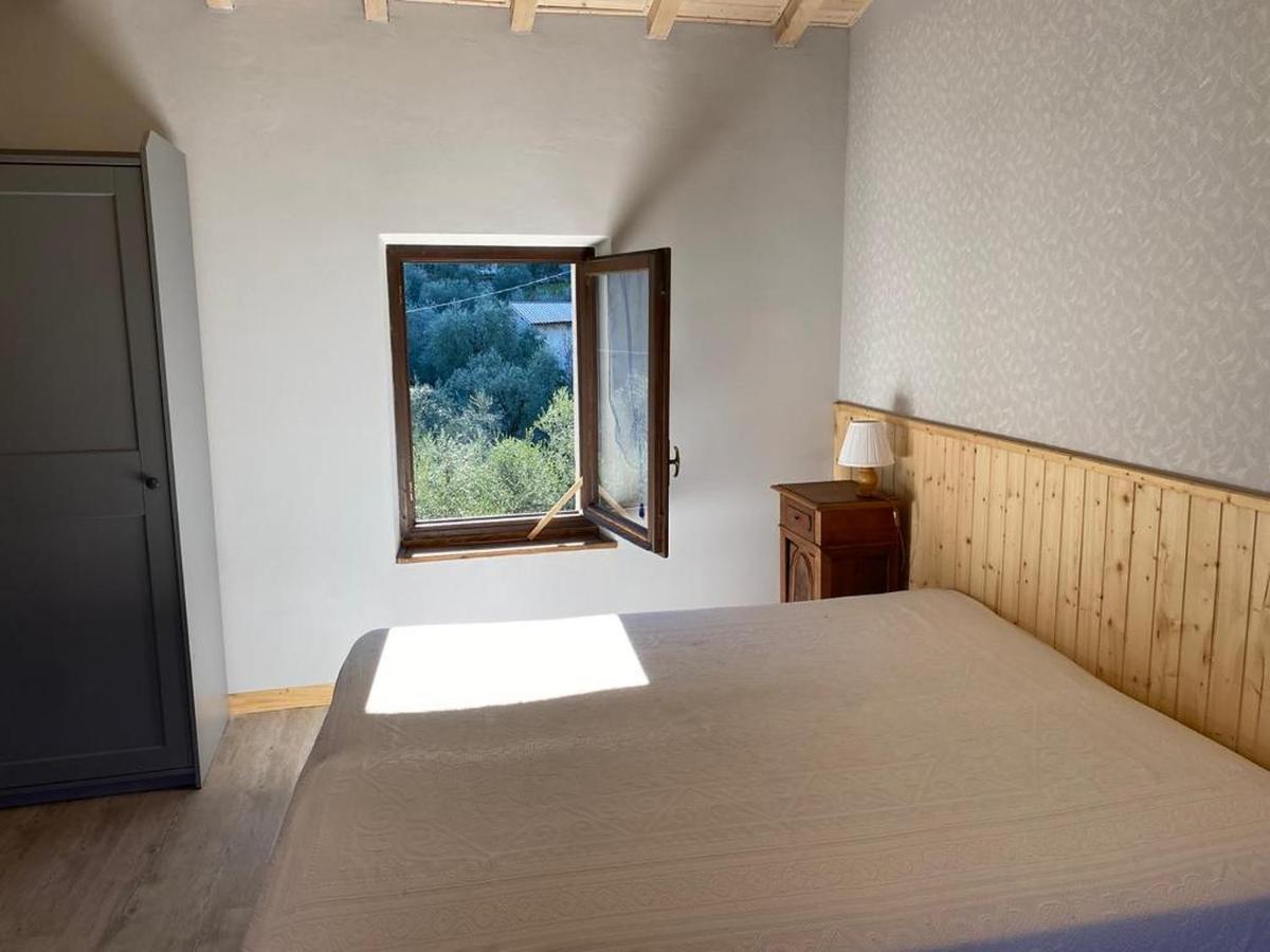 Olive Grove House Apartment Малчезине Екстериор снимка